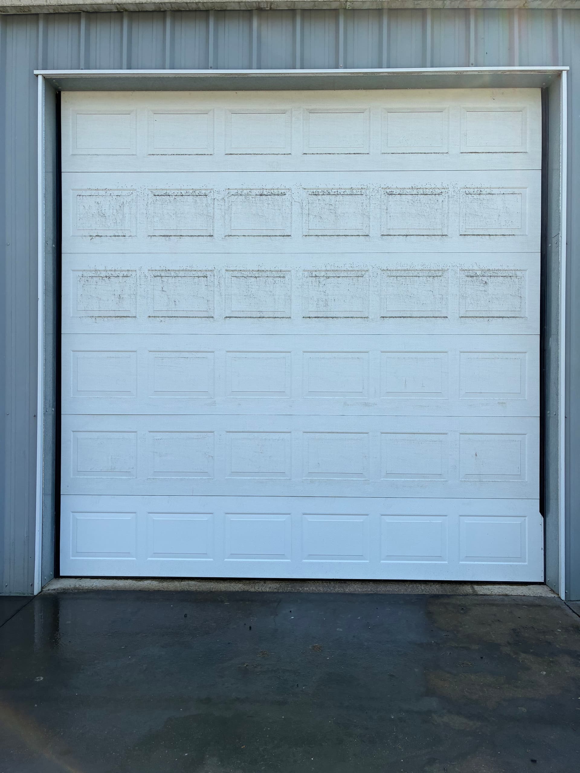 Gallery photos for Commercial Building Wash Completed for ARE Manufacturing in Newberg: Image #2